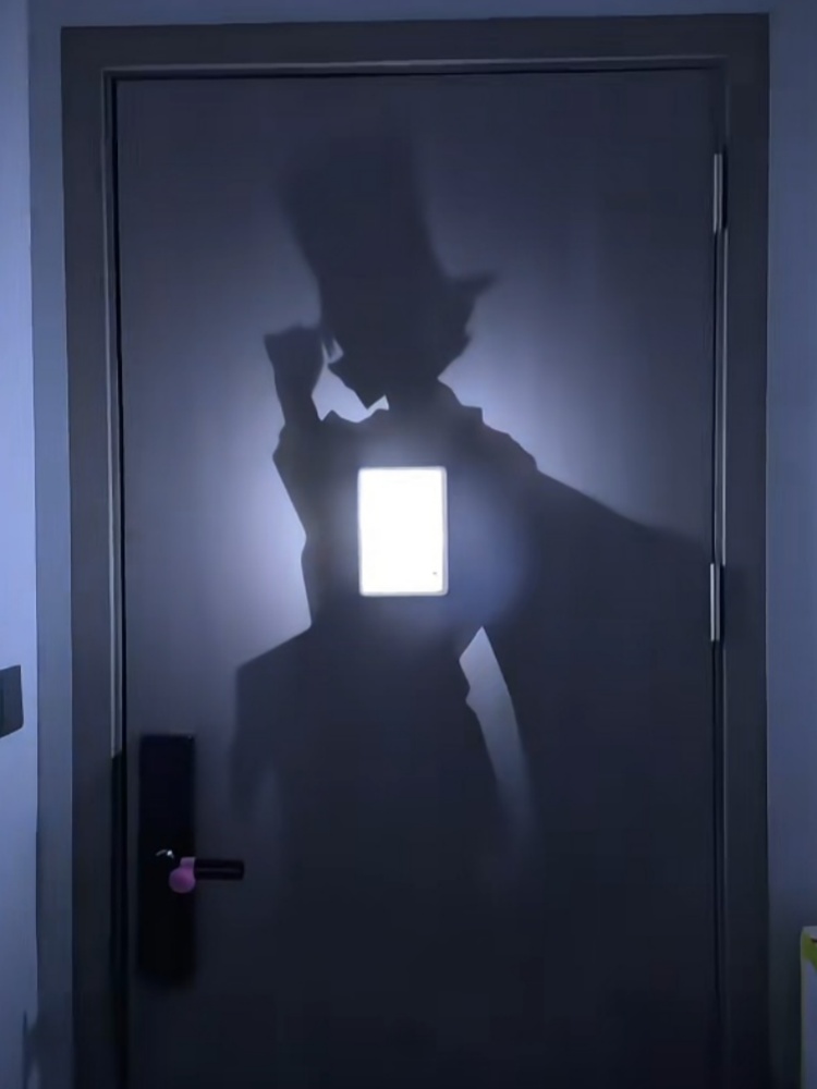 Lampada da Parete a Silhouette - Home Improvement Kids recensione e prezzo